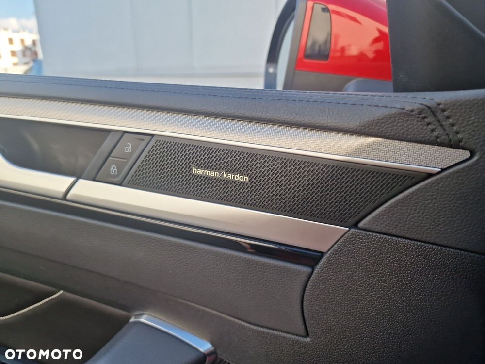 Volkswagen Arteon 2.0 TSI R-Line DSG - 25