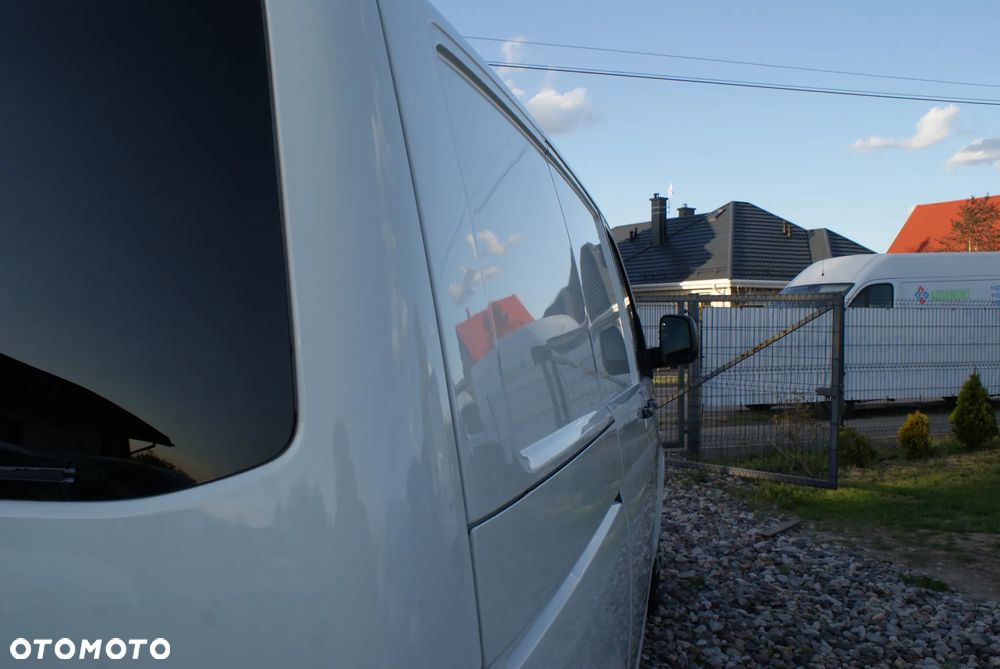 Volkswagen Transporter T5 - 21