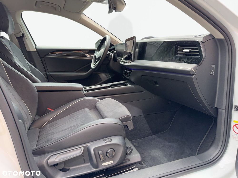 Volkswagen Passat - 37
