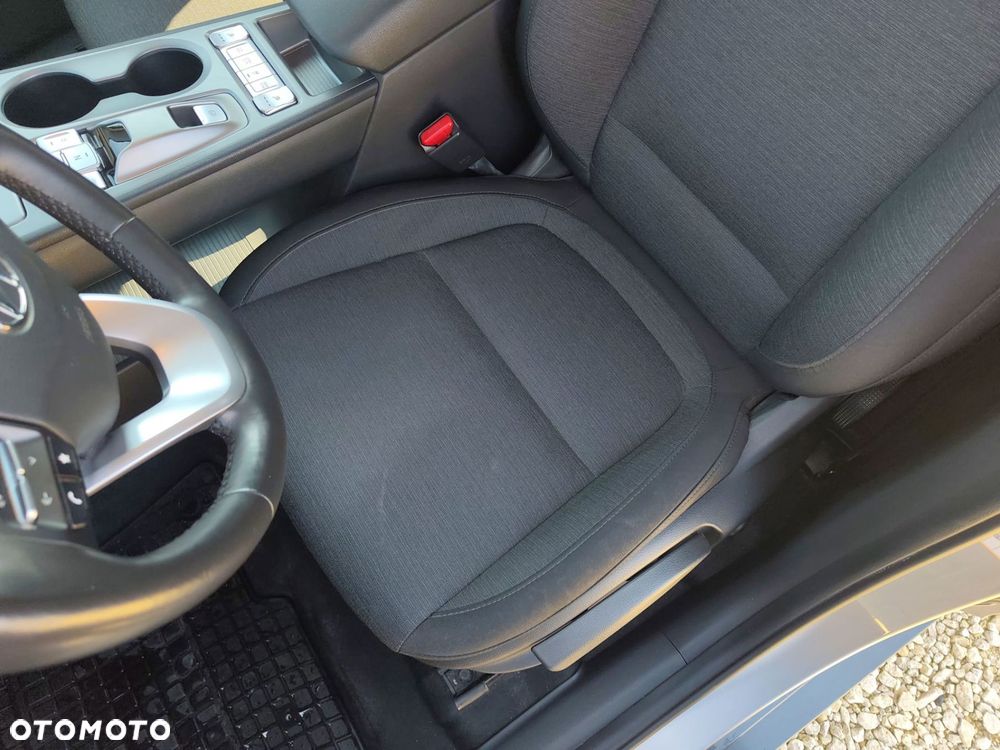 Hyundai Kona - 12