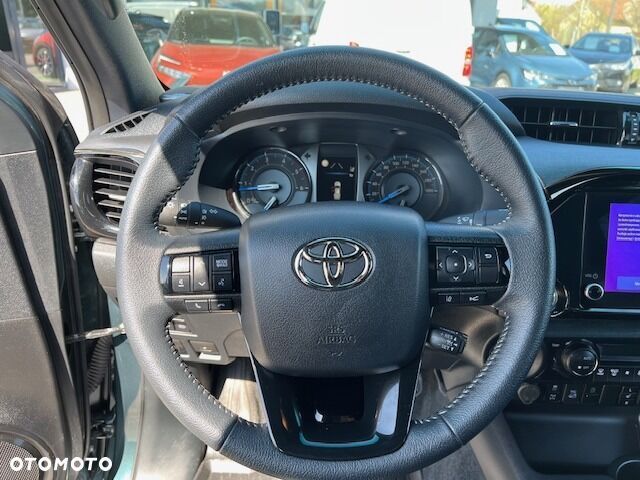 Toyota Hilux 2.8 D-4D mHEV Double Cab Invincible 4x4 - 19