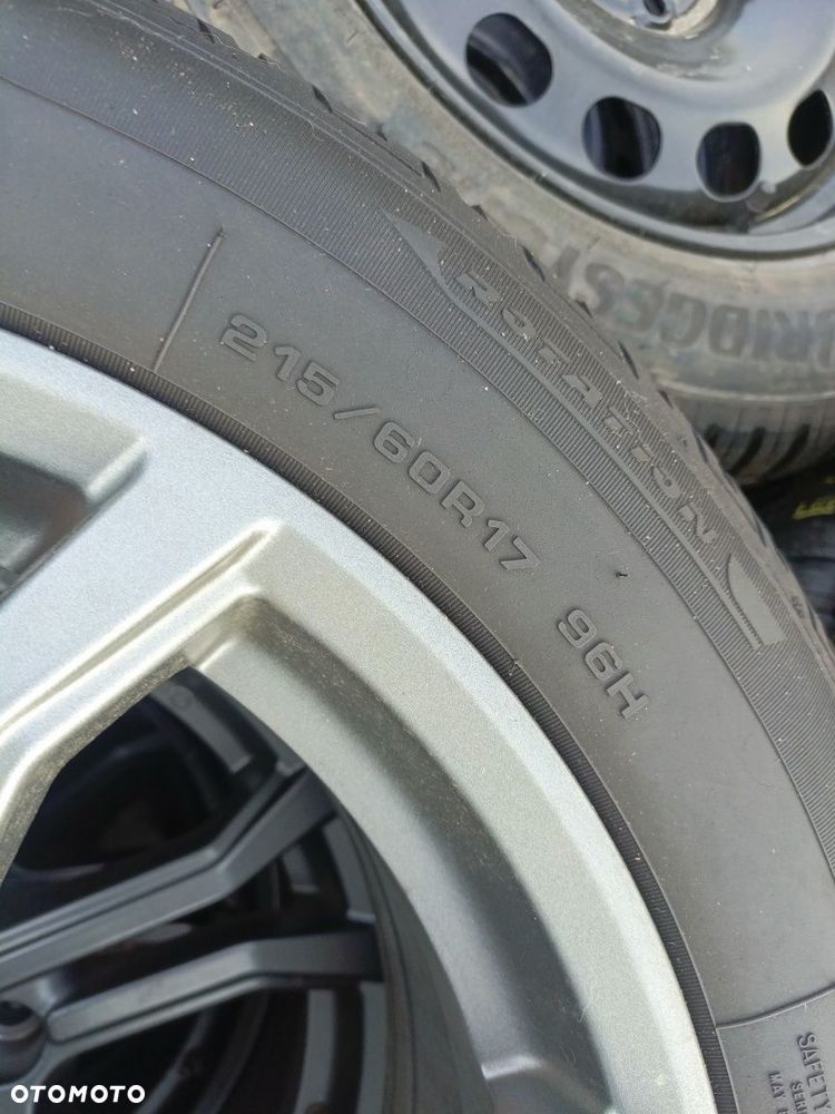 Koła zimowe Toyota 215/60/17 Goodyear 5x114,3 - 6