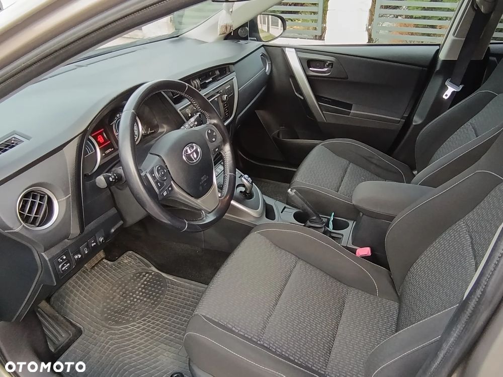 Toyota Auris - 7
