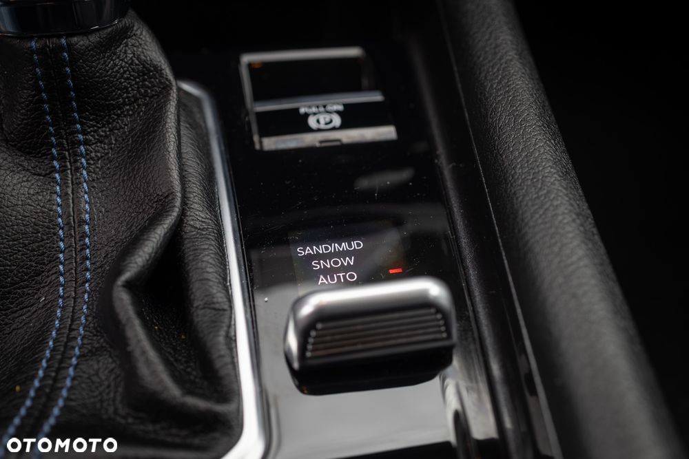 Jeep Compass - 32