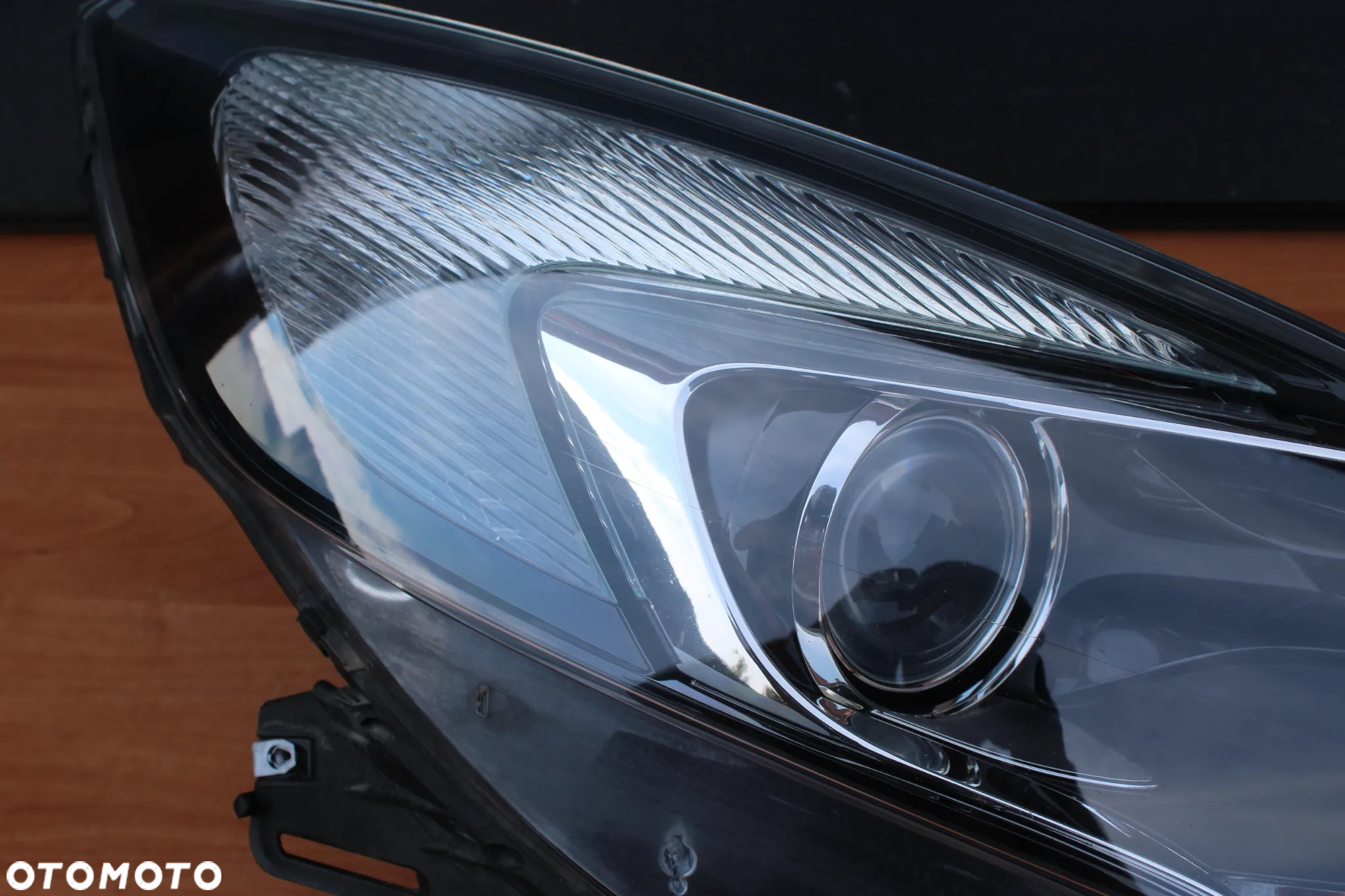 LAMPA PRAWA PRZEDNIA SOCZEWKA OPEL ZAFIRA C EUROPA ORYGINALNA !!!BARDZO ŁADNA!!! DEMONTAŻ 13399859 - 7