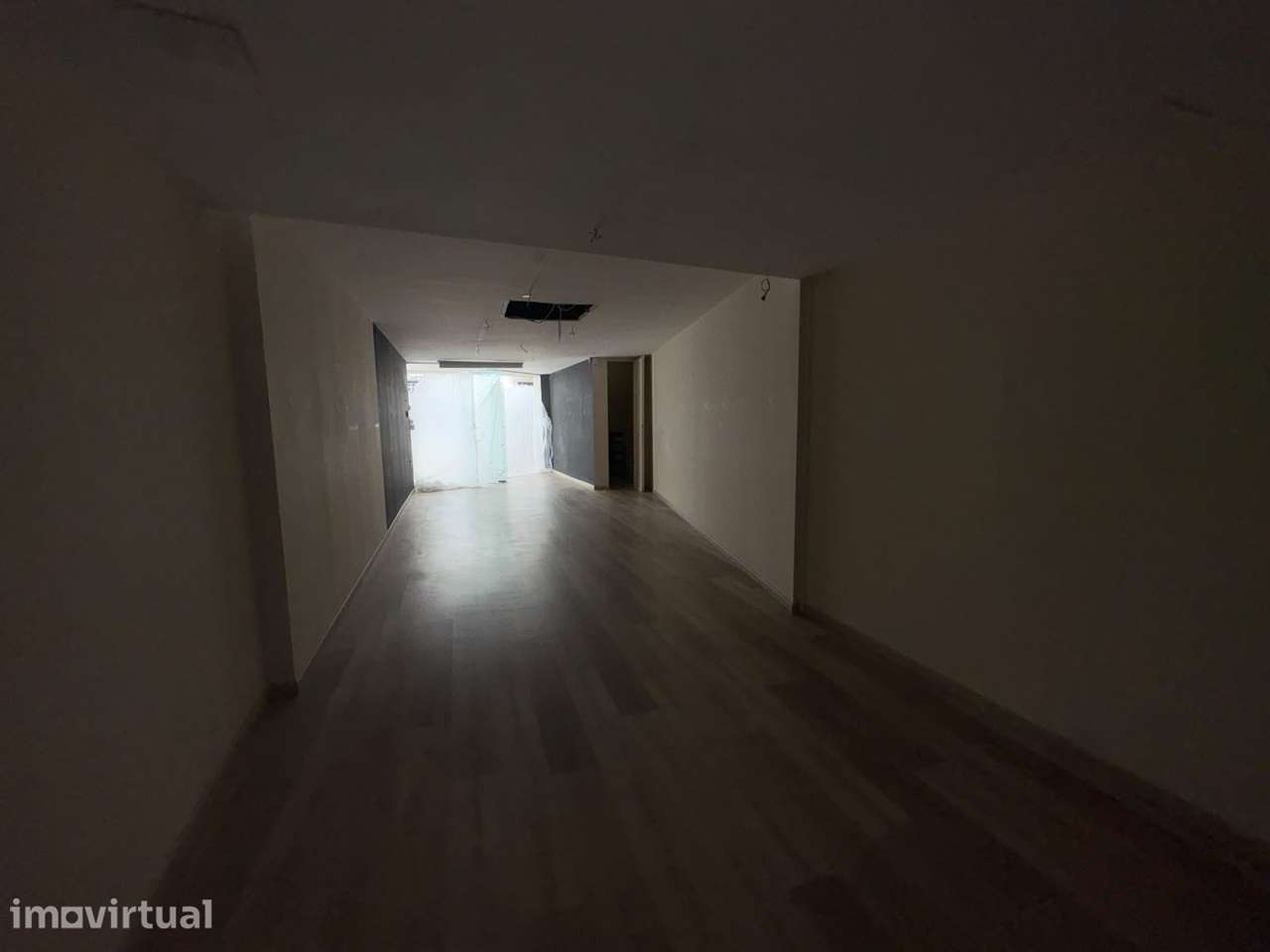 Imóvel comercial no rés do chão em Abrantes - Grande imagem: 5/7
