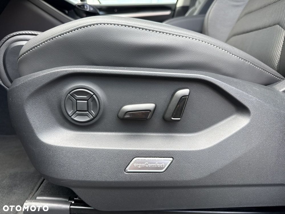 Volkswagen Touareg 3.0 V6 TFSI 4Motion - 39