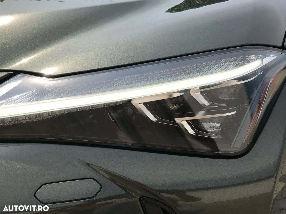 Lexus UX 250h E-FOUR Luxury ML - 39
