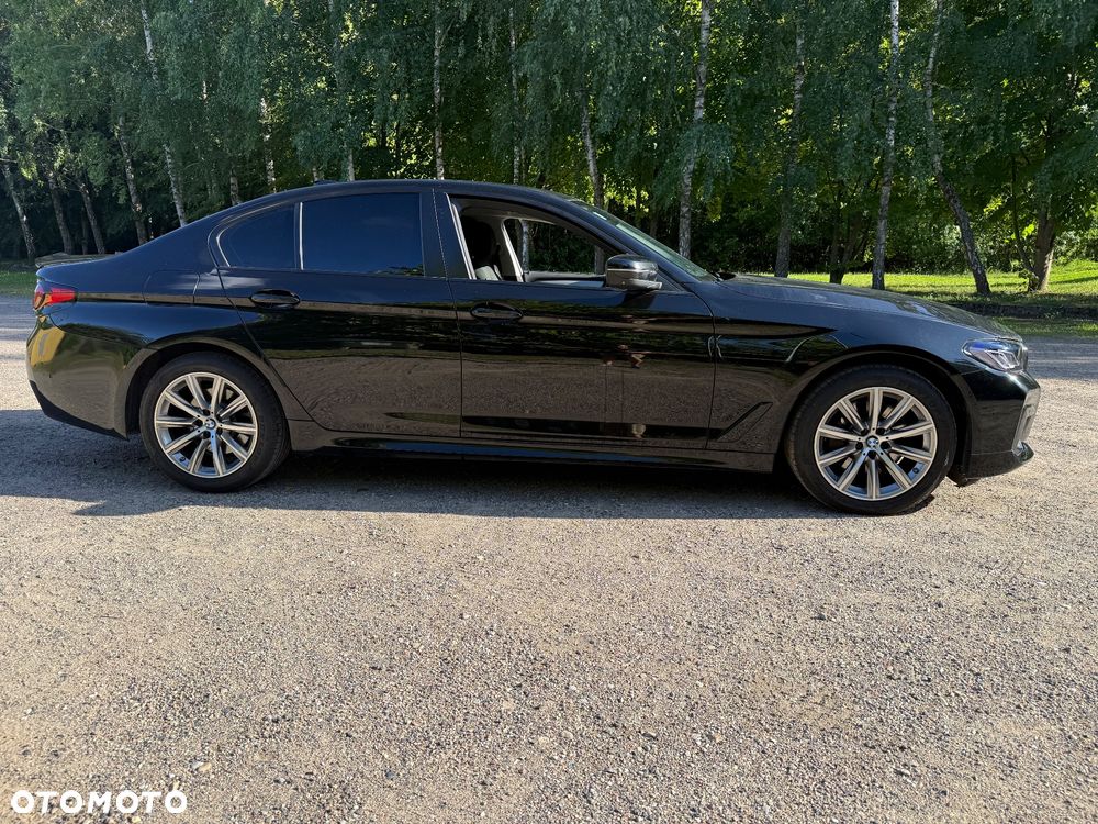 BMW Seria 5 530i GPF xDrive - 4