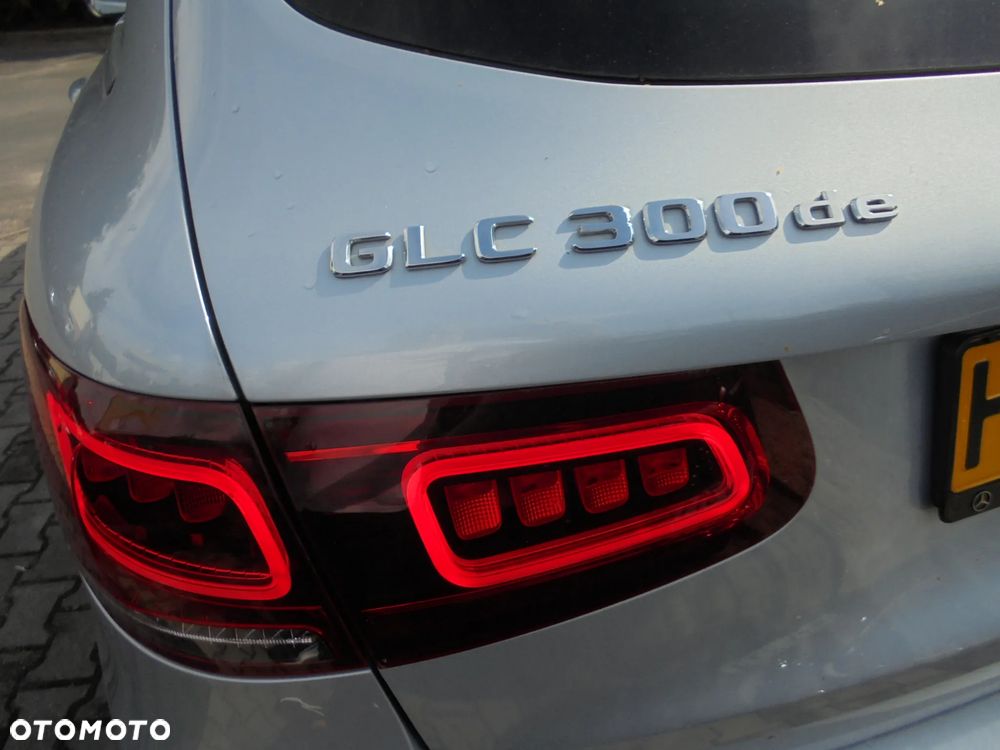 Mercedes-Benz GLC 300 de 4Matic 9G-TRONIC - 39
