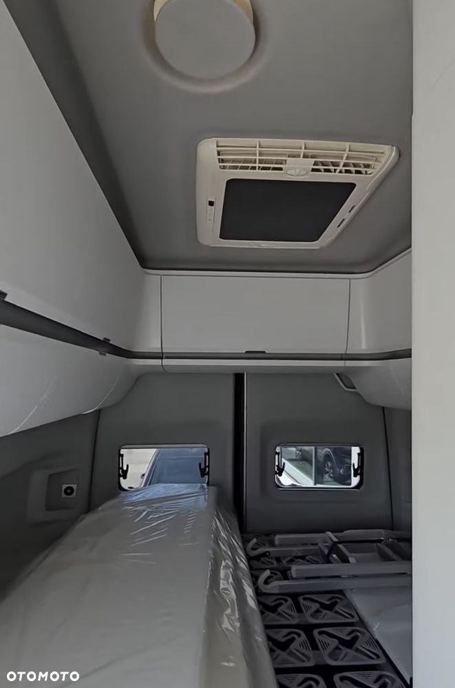 Volkswagen GRAND CALIFORNIA 600 - 35