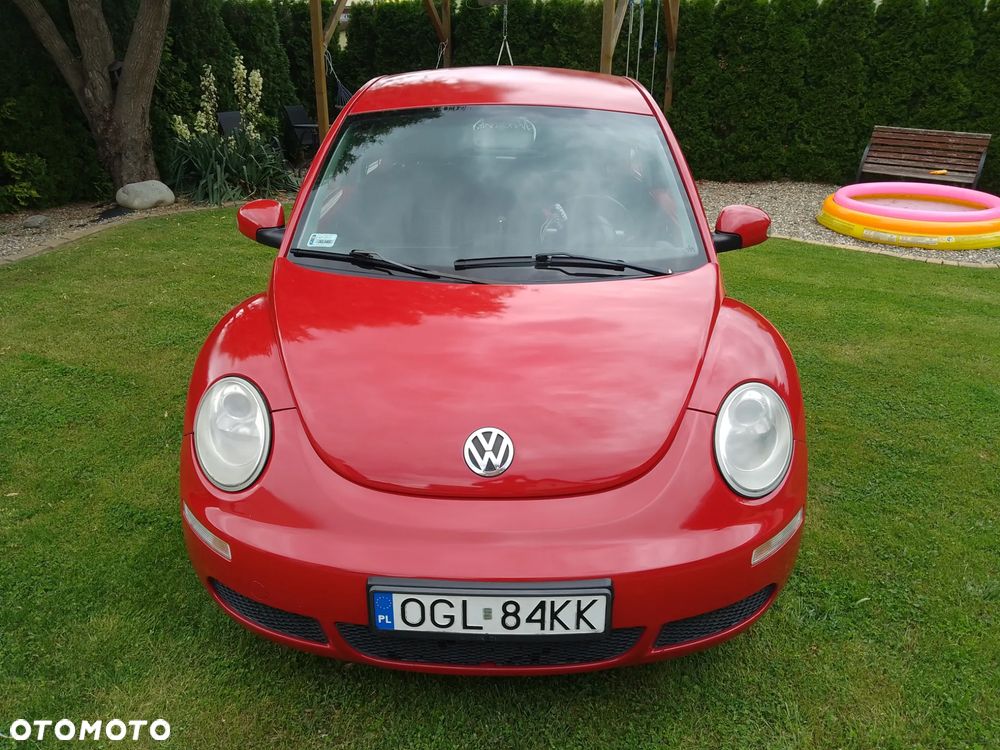 Volkswagen New Beetle - 2