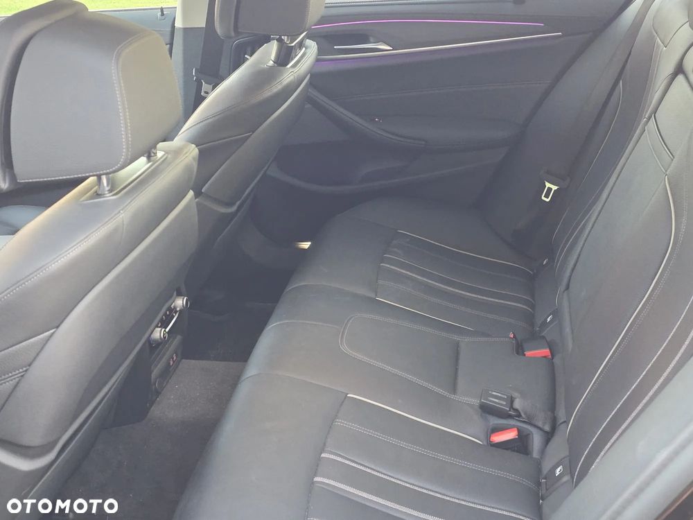 BMW Seria 5 520d Luxury Line - 23