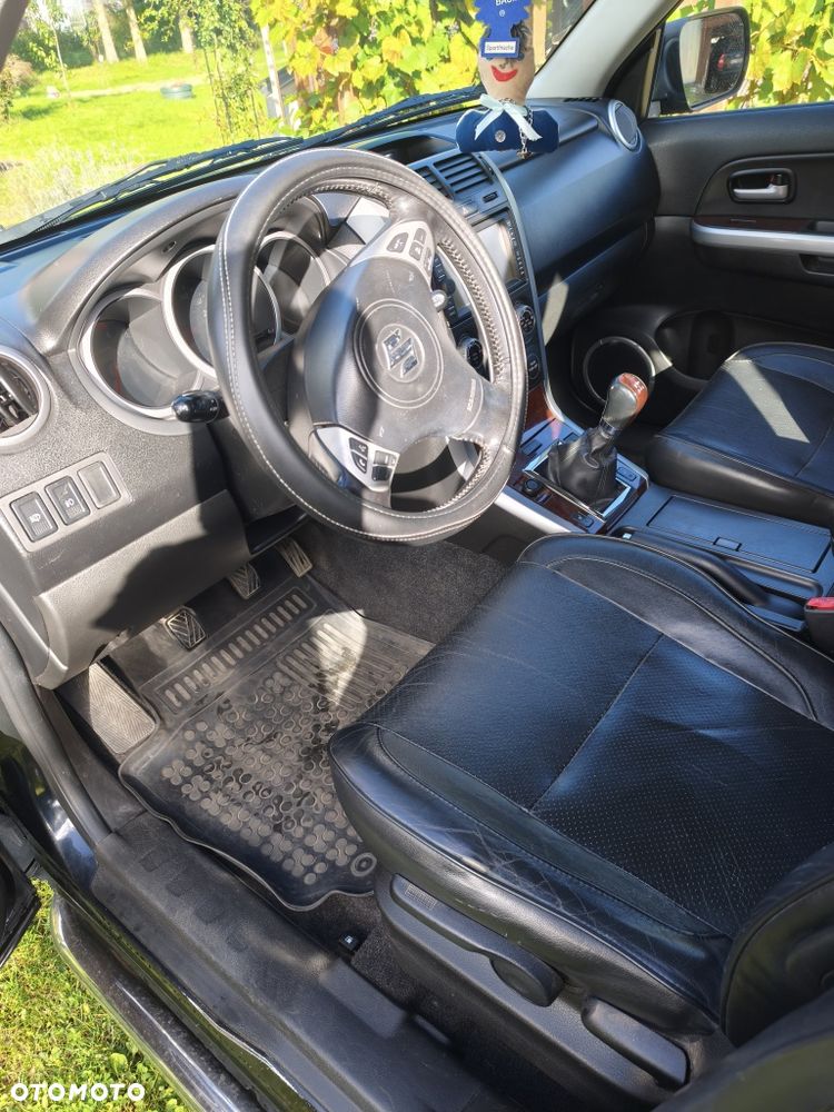 Suzuki Vitara - 8
