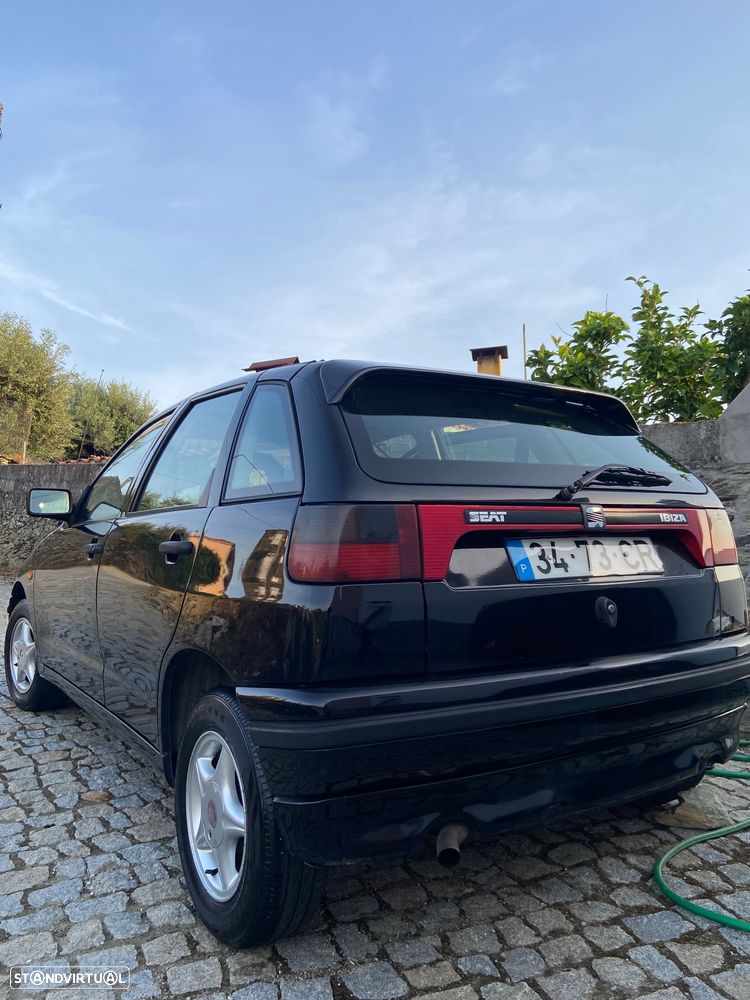 SEAT Ibiza 1.8i GLX - 5