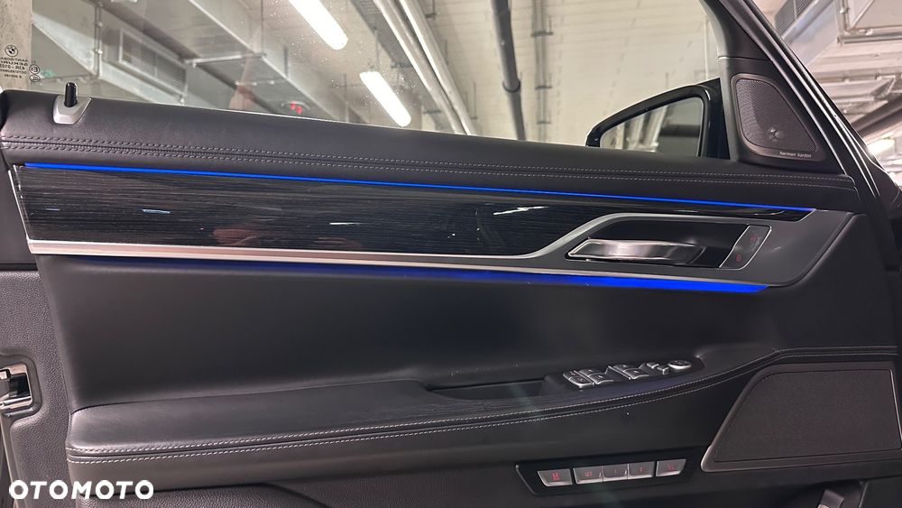 BMW Seria 7 750Li xDrive Edition Exclusive - 25