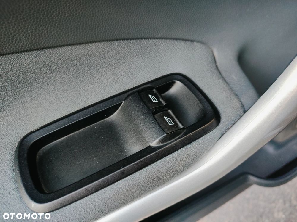 Ford Fiesta - 22