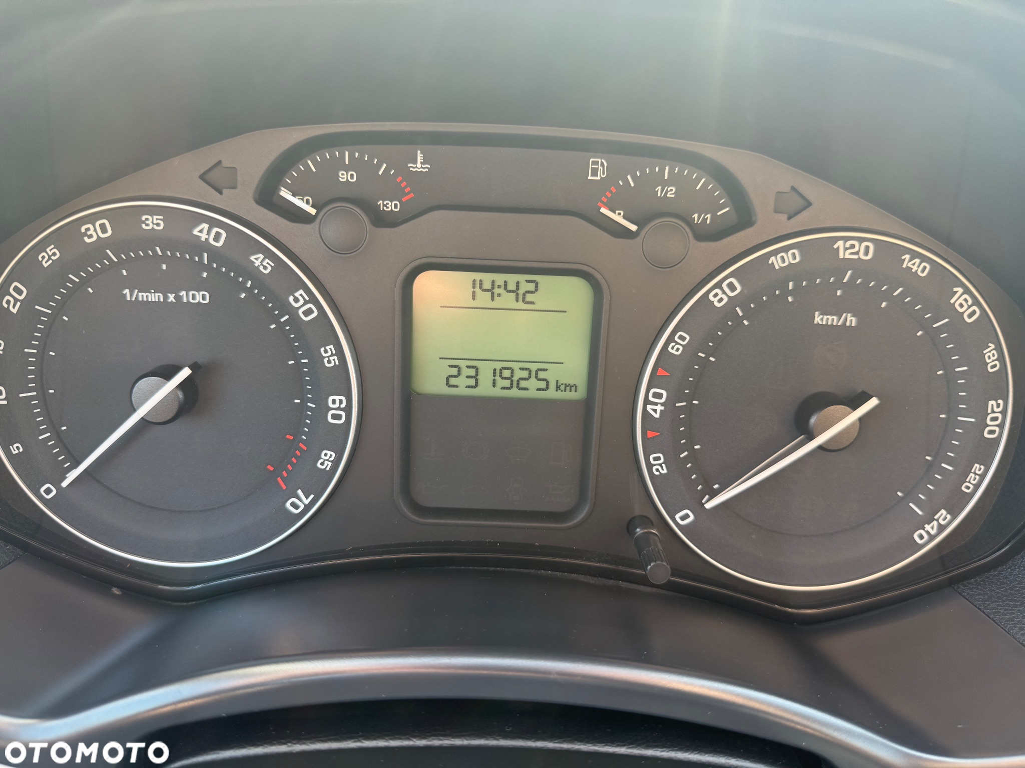 Skoda Octavia 1.6 Ambiente - 15