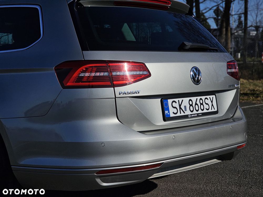 Volkswagen Passat - 2