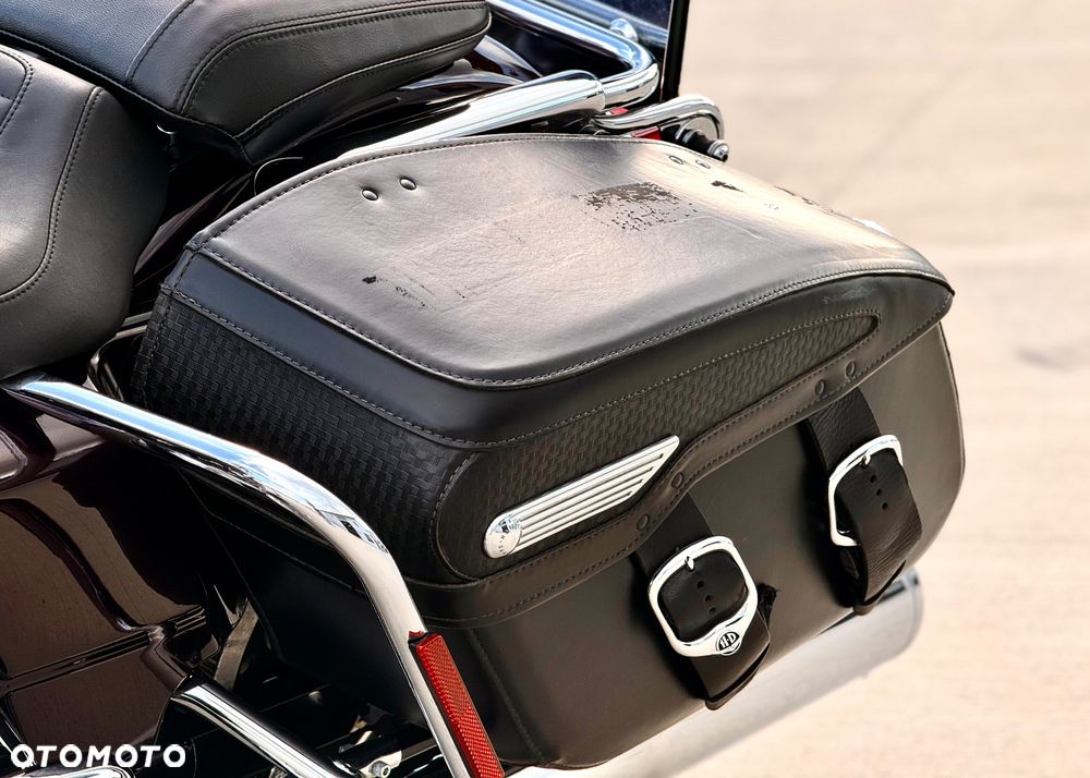 Harley-Davidson Touring Road King - 29