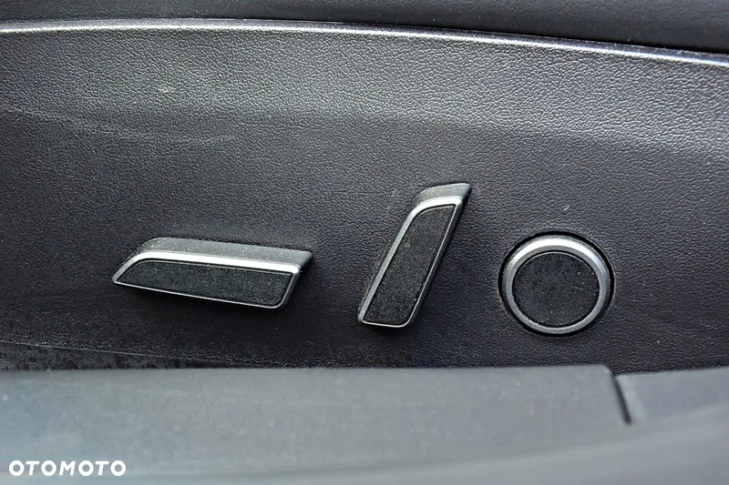 Tesla Model 3 Langstreckenbatterie Allradantrieb Dual Motor - 35
