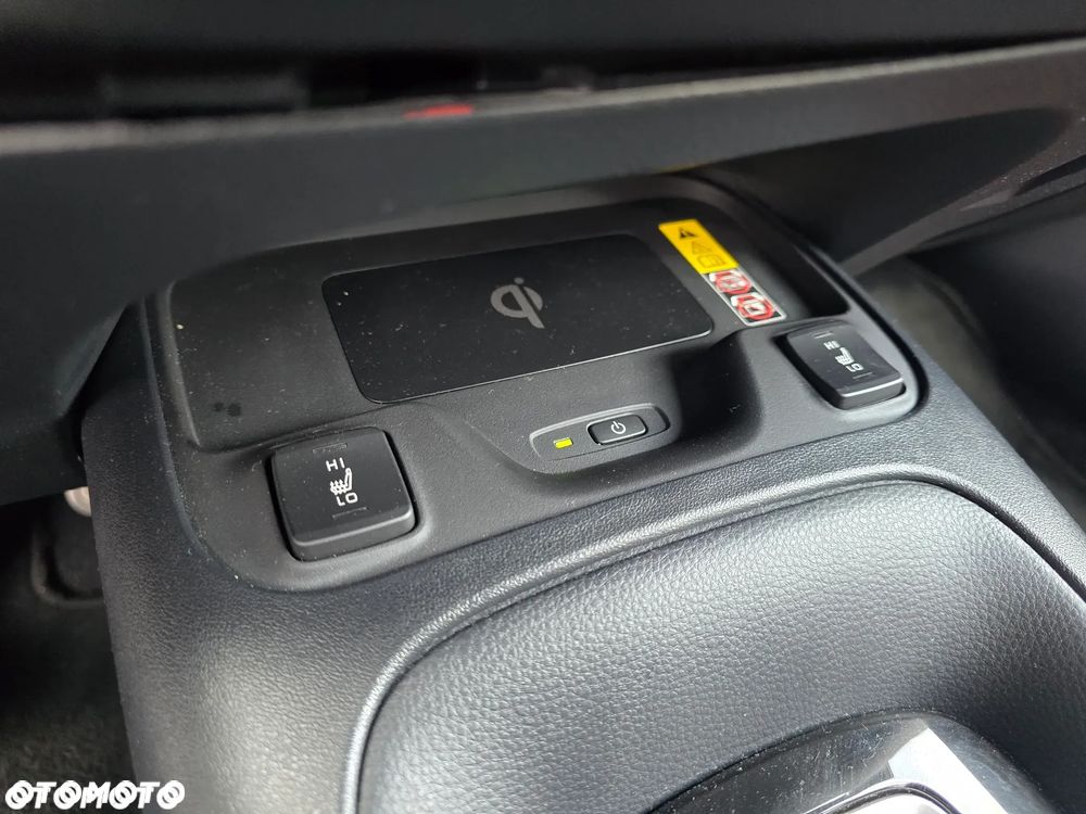 Toyota Corolla 1.8 Hybrid Comfort - 28