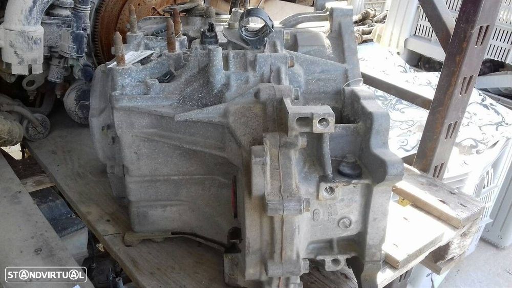 CAIXA VELOCIDADES MITSUBISHI OUTLANDER I 2004 - 4