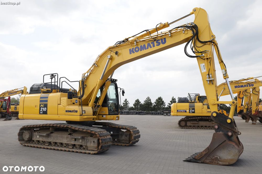 Komatsu PC210LC-11 - 12