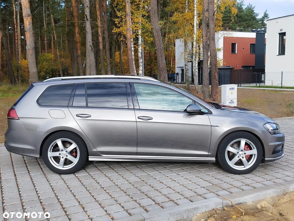 Volkswagen Golf - 2