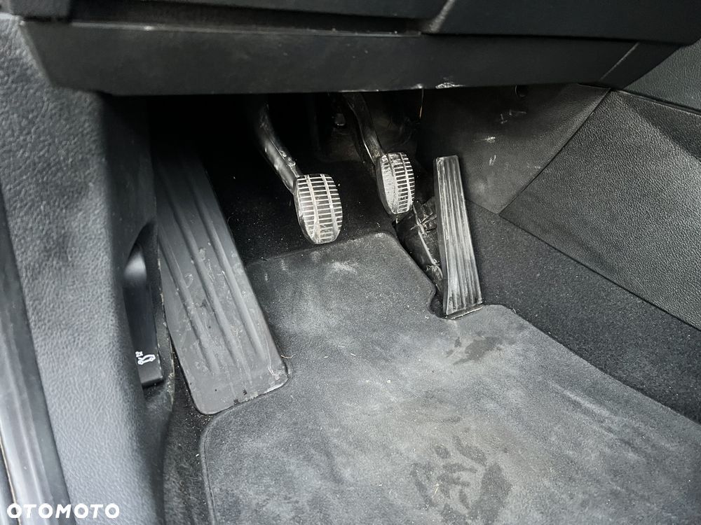 BMW Seria 2 216d - 39