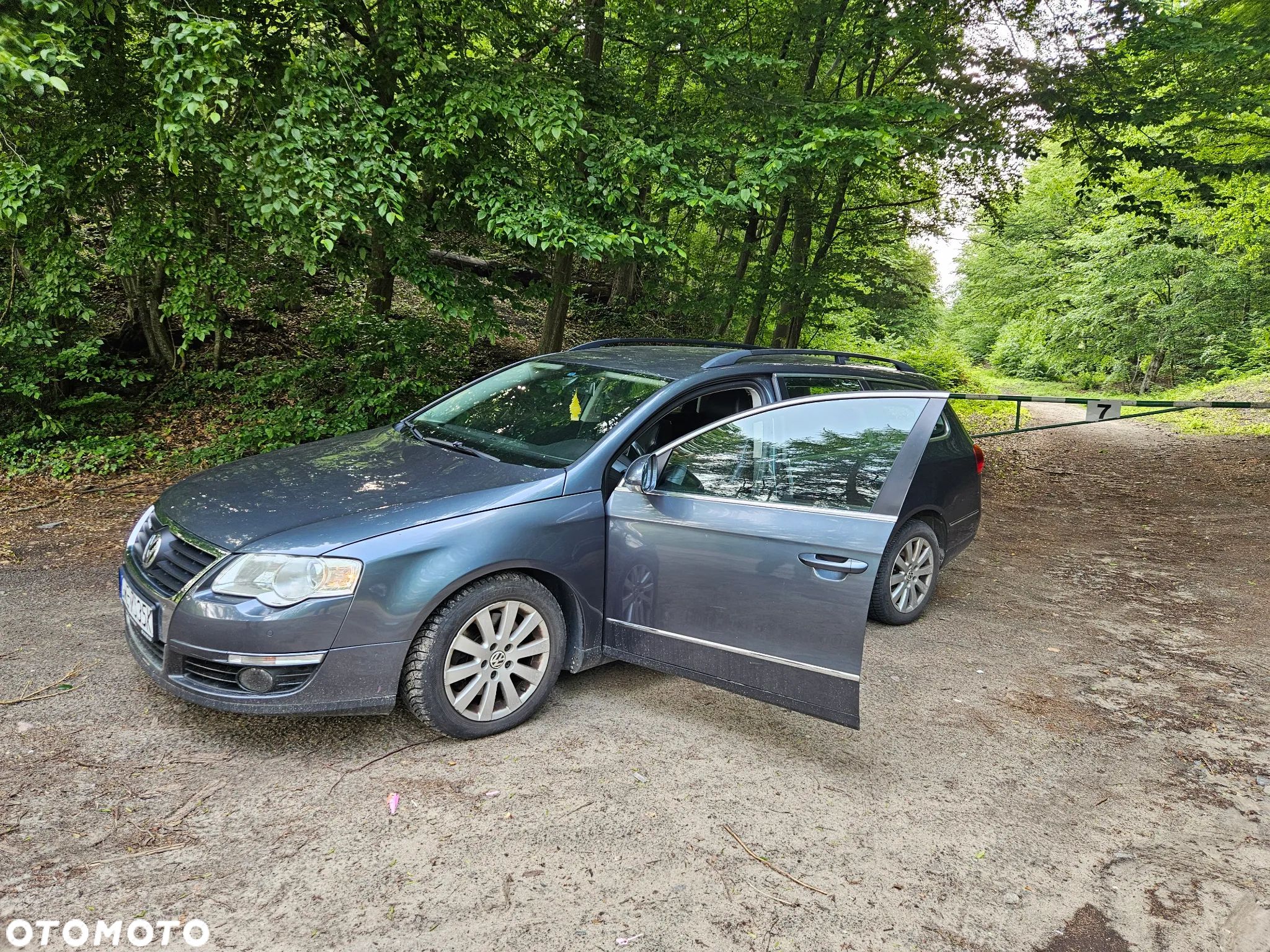 Volkswagen Passat 2.0 TDI DPF BlueMot Comfortline - 1