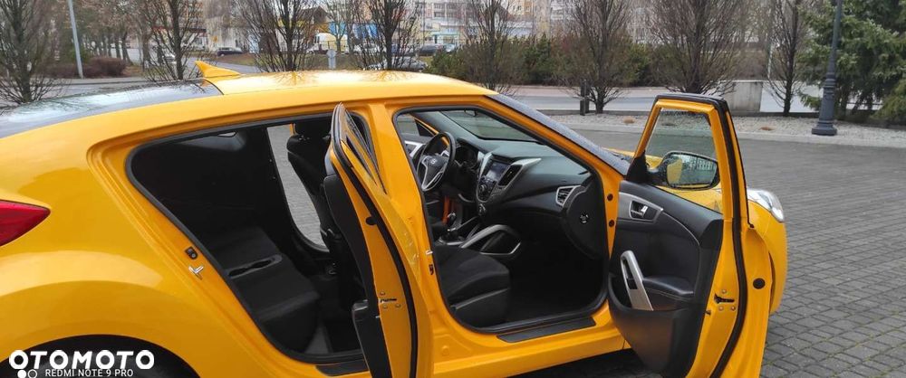 Hyundai Veloster - 27