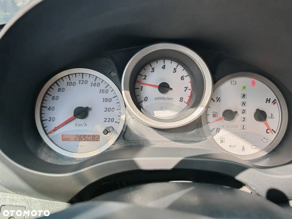 Toyota RAV4 2.0 VVT-i 4x4 - 2