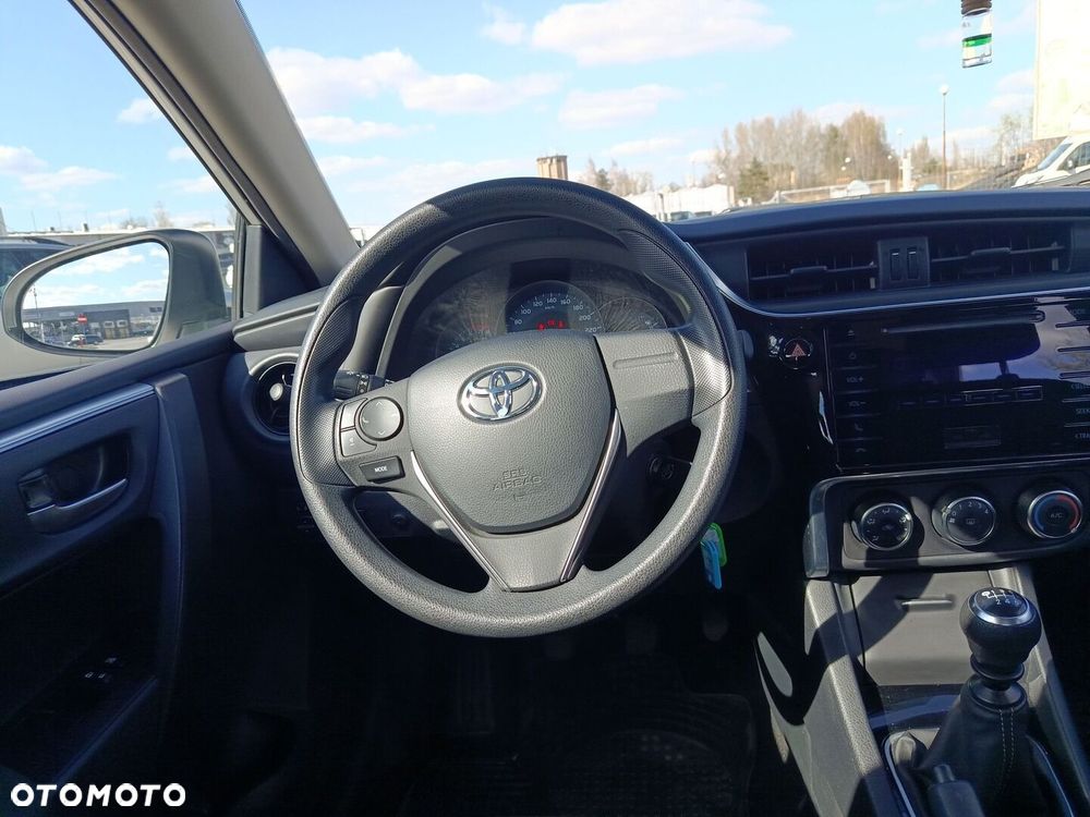 Toyota Corolla 1.33 Active - 12