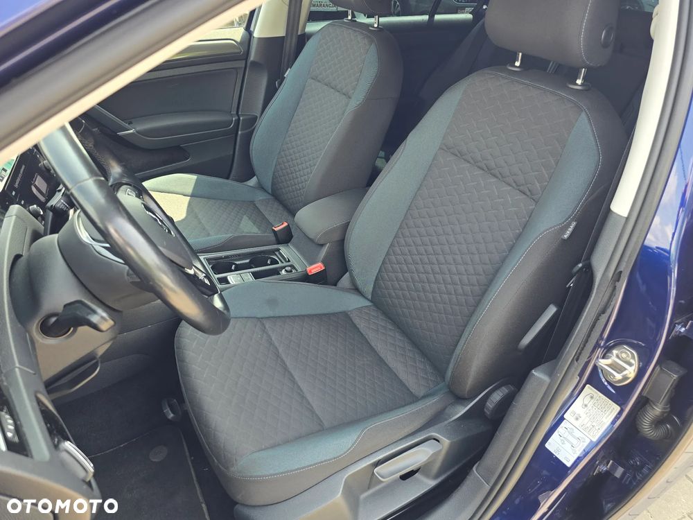 Volkswagen Golf - 12
