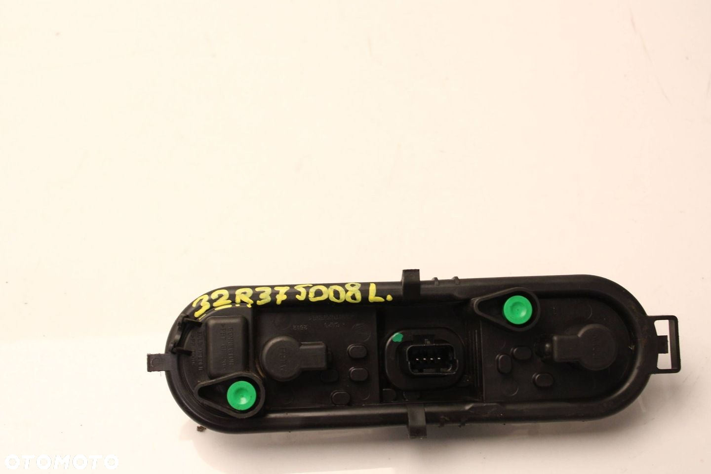 WKŁAD LAMPY GNIAZDO ŻARÓWEK LEWY TYŁ PEUGEOT 5008 I 2009R- - 3