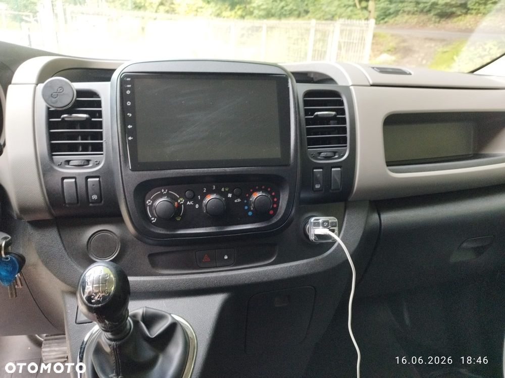 Renault Trafic - 15