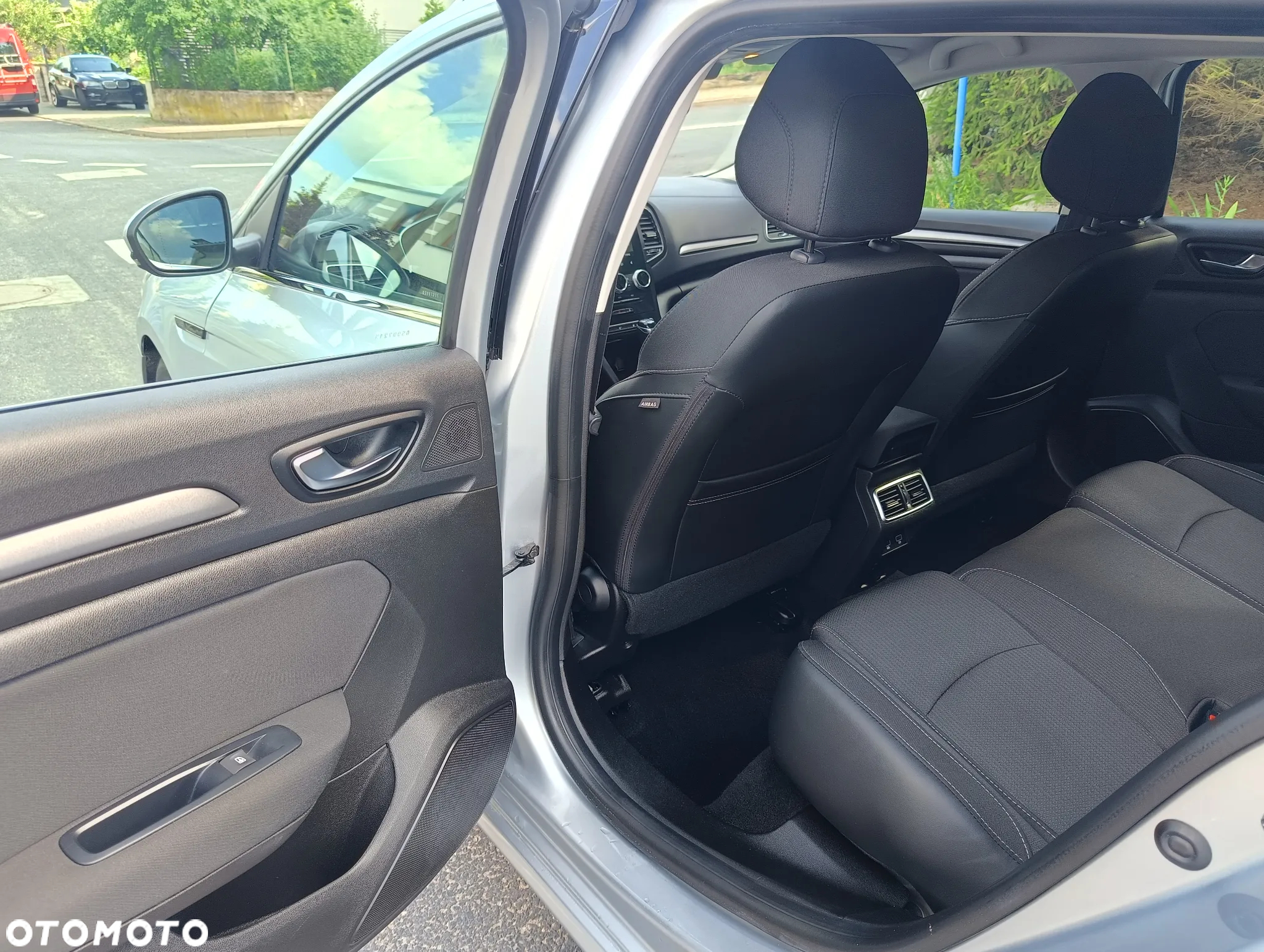 Renault Megane 1.5 Blue dCi Limited - 7