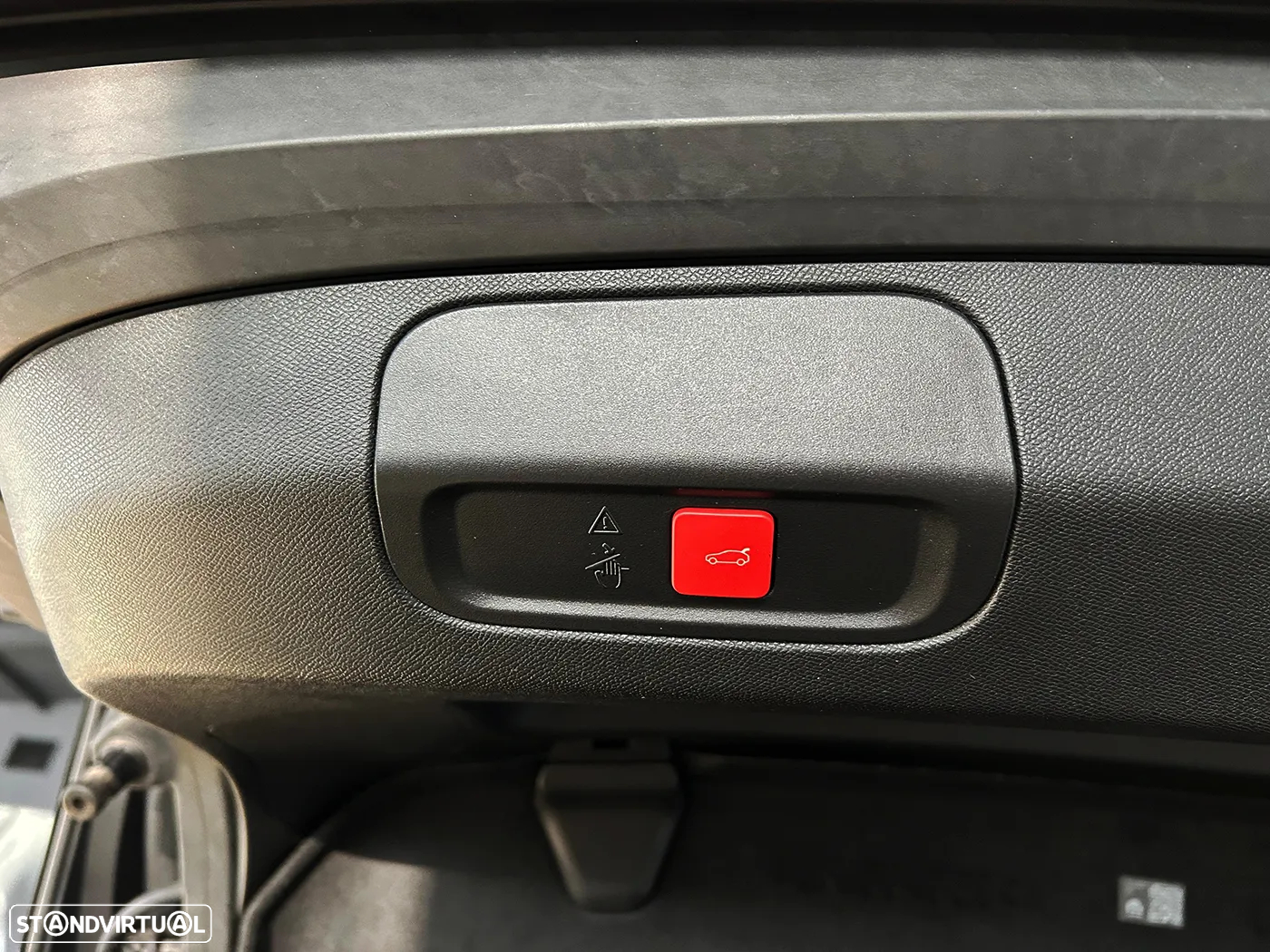 Peugeot 408 1.6 Hybrid GT e-EAT8 - 46