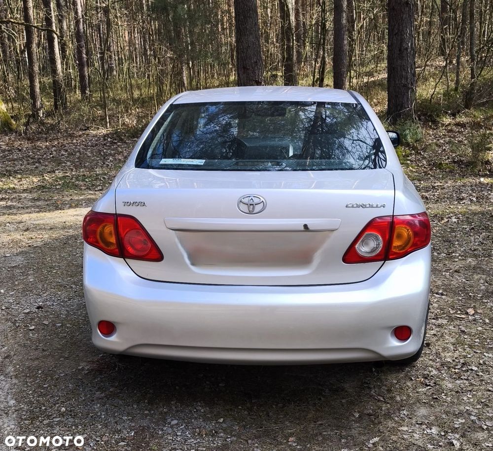 Toyota Corolla 1.6 VVT-i Sol Start - 3