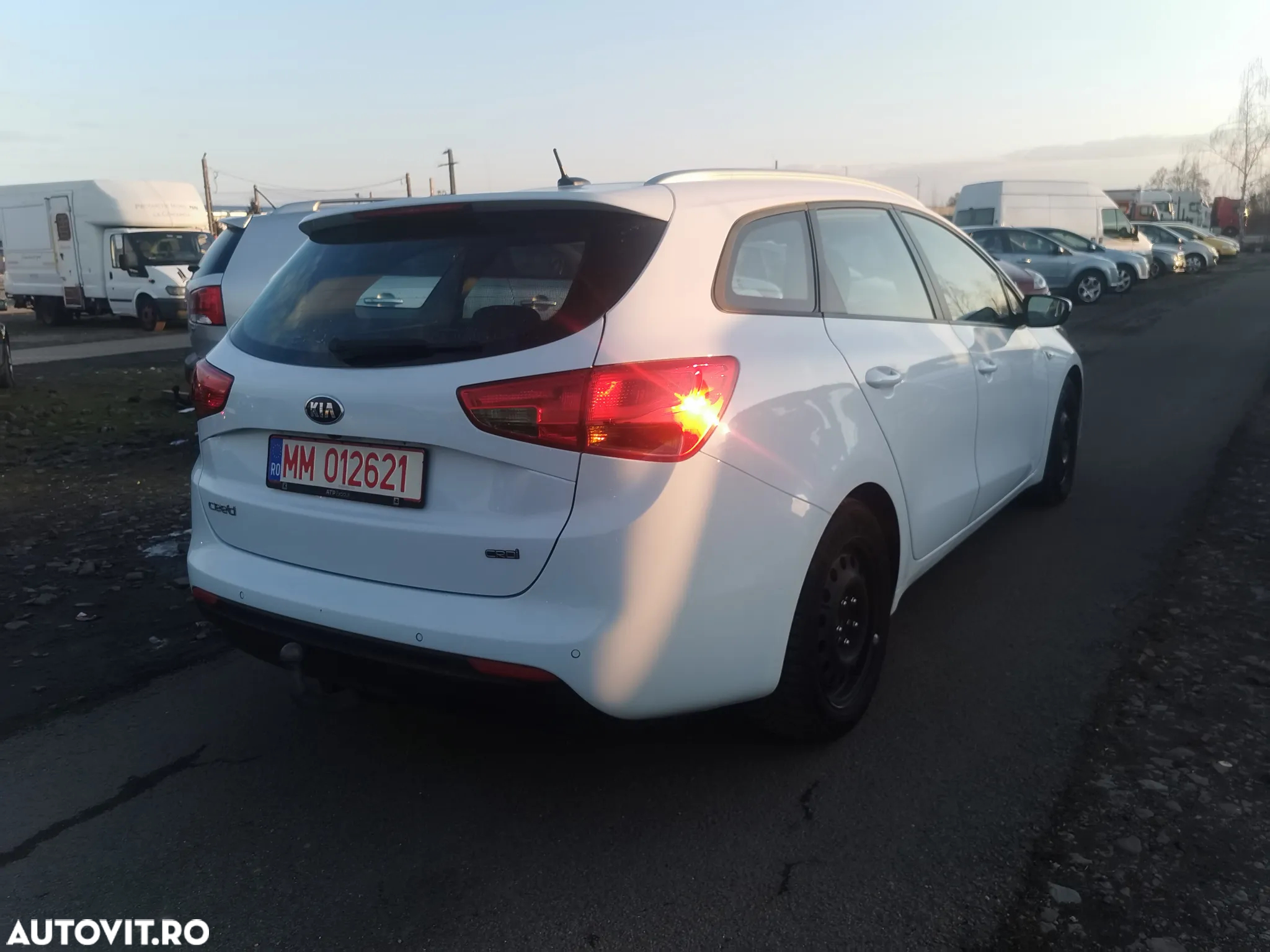 Kia Ceed 1.4 CRDi 90 SW Vision - 4