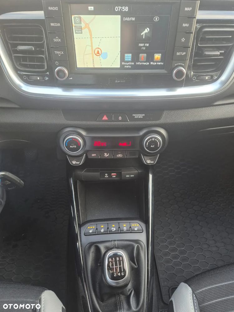 Kia Stonic 1.4 L - 22