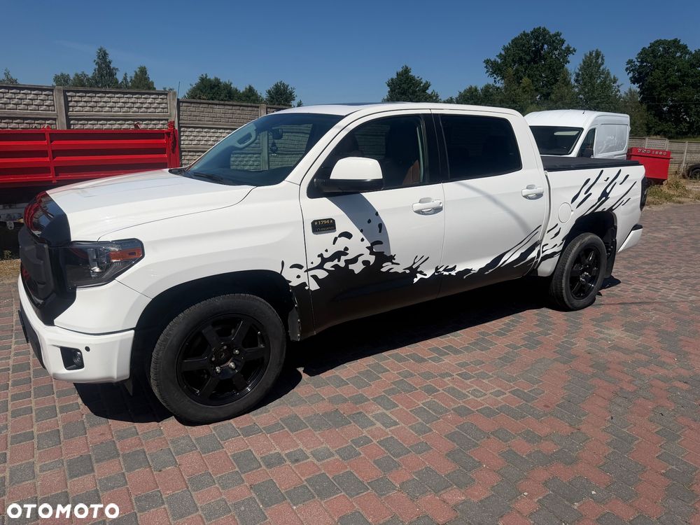 Toyota Tundra - 1