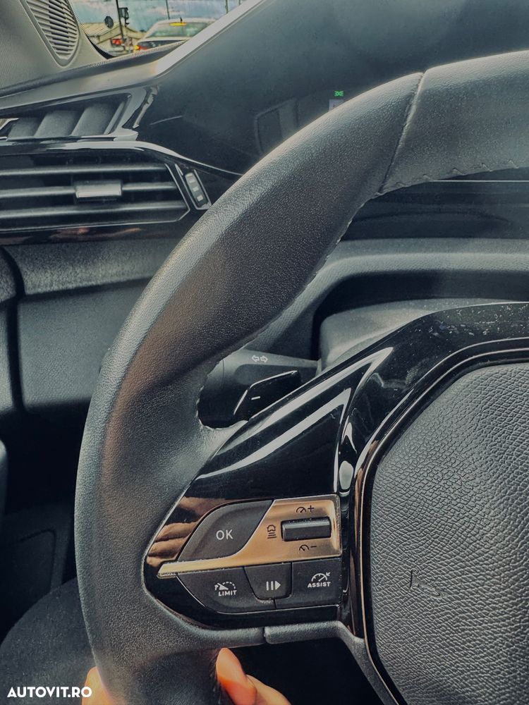 Peugeot 308 1.2L PureTech 130 S&S EAT8 Allure - 10