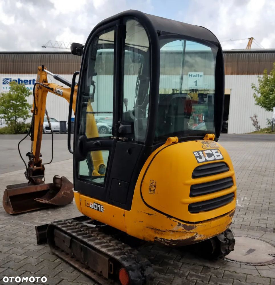 JCB 8018 - 4