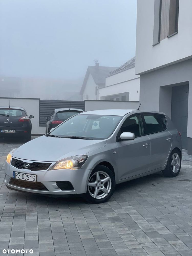 Kia Ceed 1.6 Crdi Comfort + - 2