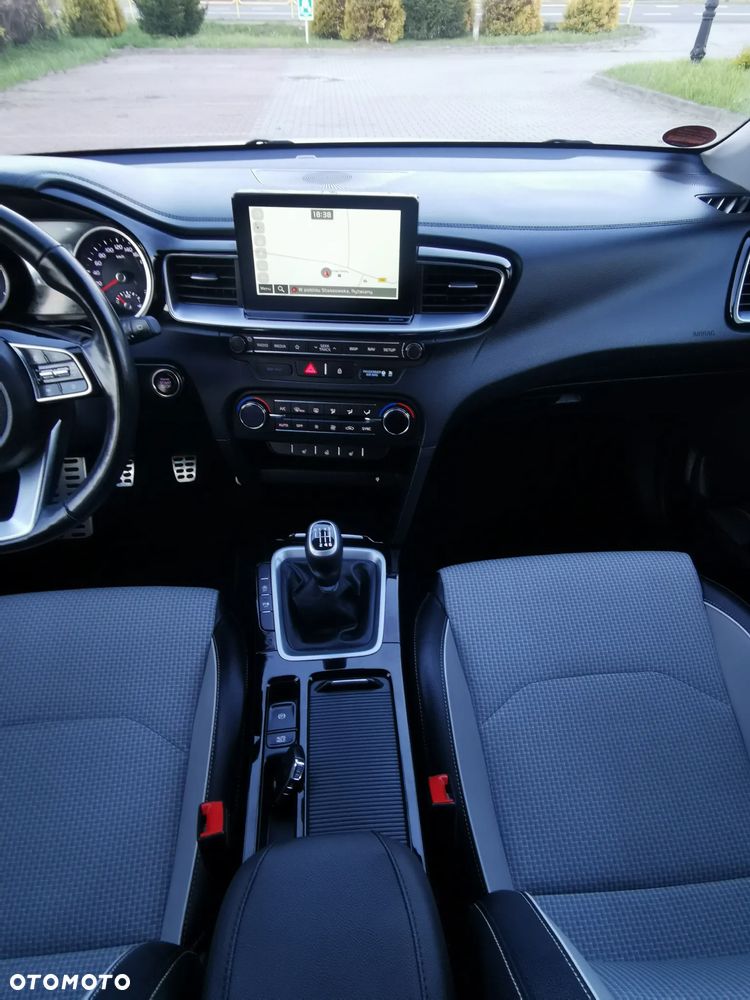 Kia Ceed 1.4 T-GDI OPF Spirit - 32