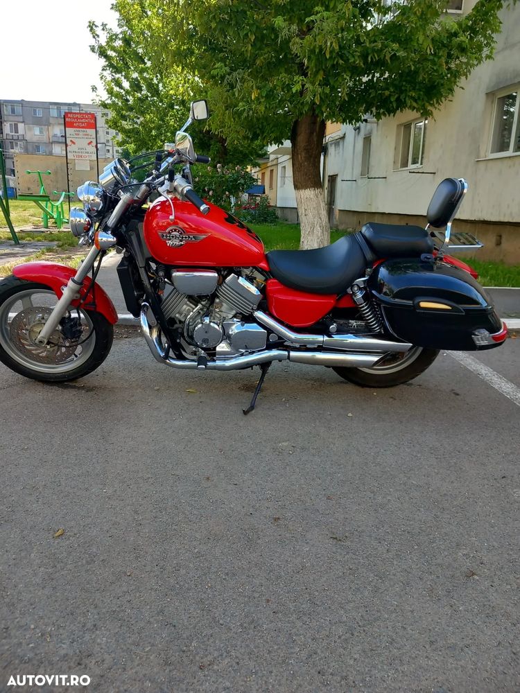Honda VF 750C Magna - 4