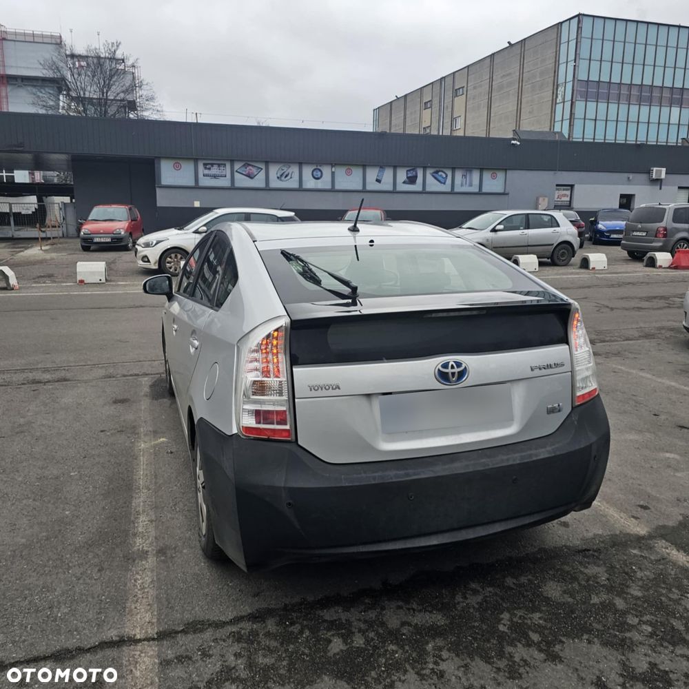 Toyota Prius - 5