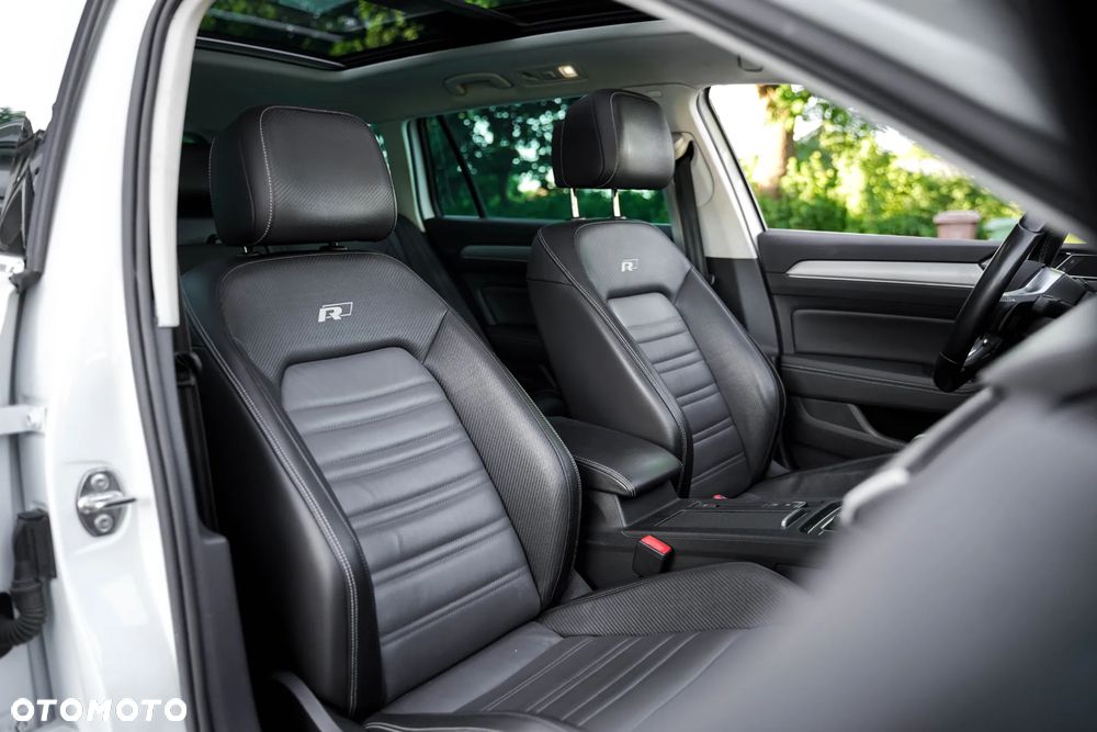 Volkswagen Passat - 26